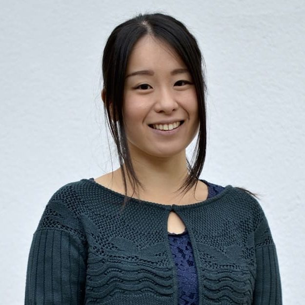 Klavierlehrerin Rie Kimura gibt neben ihrer Konzerttätigkeit als Klavierlehrerin. Unterricht, u.a. auch an der Musikschule von Musik Heckmann 